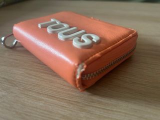 Monedero Tous Naranja con Cadena Rosa