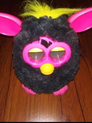 Furby Interactivo Negro y Rosa