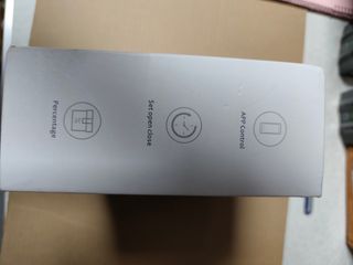 Motor de cortina con mando y cable USB