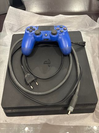 PS4 Slim Negra + Mando Azul