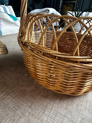 Lote de 2 cestos de mimbre precio de los dos