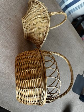 Lote de 2 cestos de mimbre precio de los dos