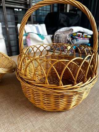 Lote de 2 cestos de mimbre precio de los dos