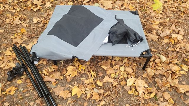 Cama para mascota elevada