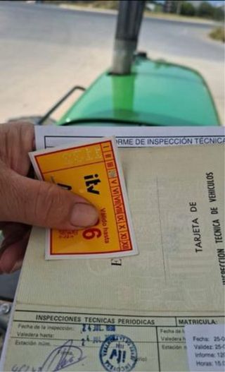 Tractor John Deere 2450 ITV Vigente Doble tracción