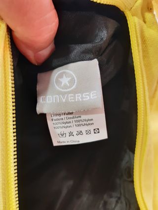 Bolso bandolera Converse amarillo