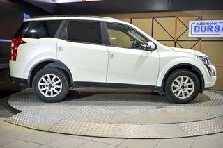 Mahindra XUV 500   FWD 4X2 W6 