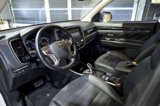Mitsubishi Outlander   2.4 PHEV Kaiteki Auto 4WD 