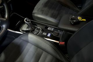 Mitsubishi Outlander   2.4 PHEV Kaiteki Auto 4WD 