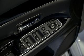Mitsubishi Outlander   2.4 PHEV Kaiteki Auto 4WD 