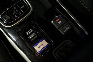 Mitsubishi Outlander   2.4 PHEV Kaiteki Auto 4WD 