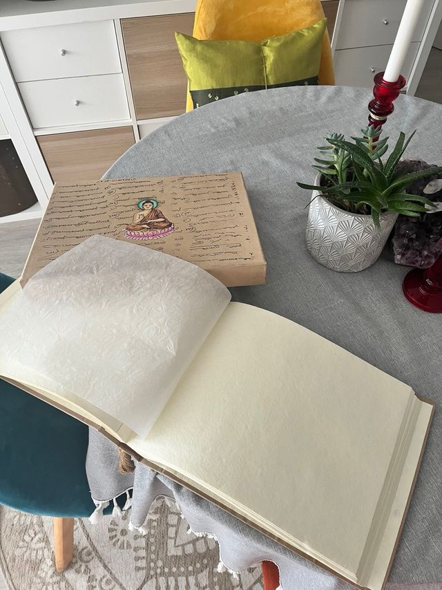 Álbum de Fotos con Dibujo de Buda