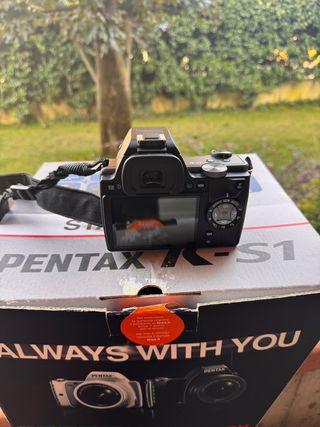 Pentax K-S1 Reflex Nera