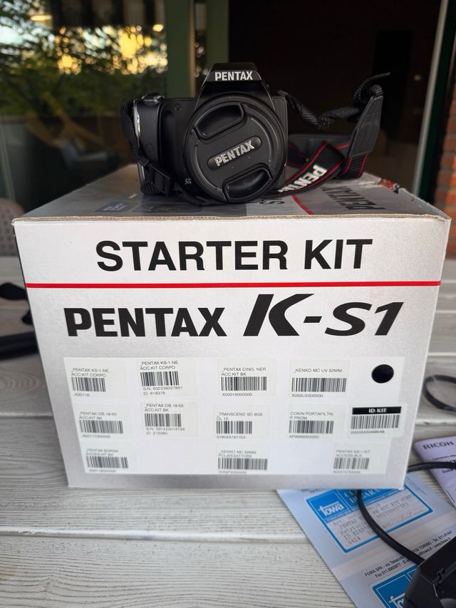 Pentax K-S1 Reflex Nera