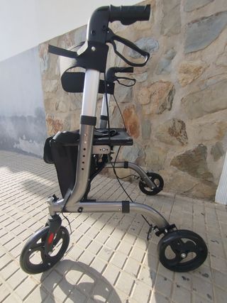 Andador plegable adulto