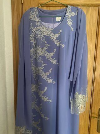 Vestido de fiesta morado con plata