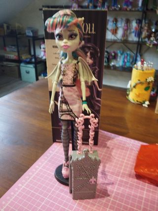 Monster High Scaris Rochelle Goyle