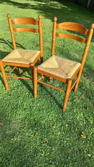 12 Sillas de Madera y Mimbre