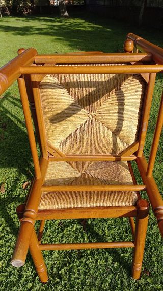 12 Sillas de Madera y Mimbre