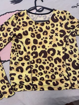 Camiseta manga larga leopardo amarilla