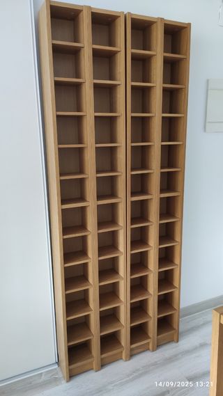 Mueble para CDs de madera Ikea