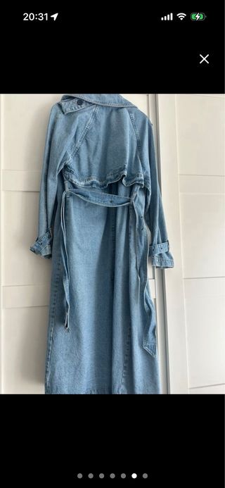 Gabardina vaquera azul vale para una S/M