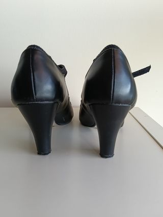 Zapatos de tacón negros Adanessa