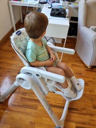 Trona Chicco Polly Progress 5