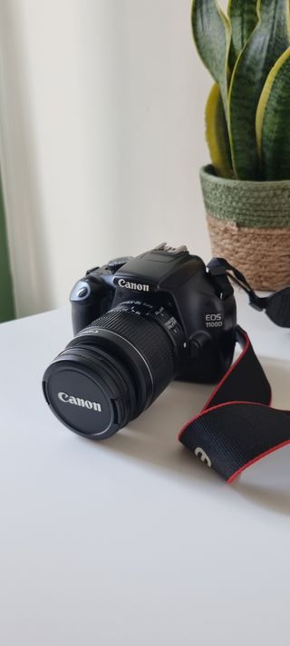 Canon 1100D + Objetivo 18-55mm + Funda +disparador