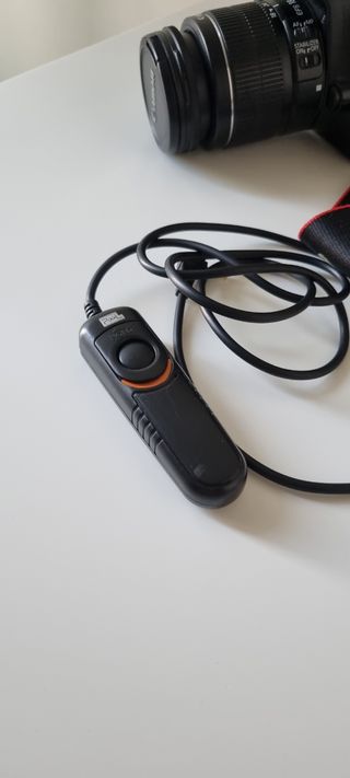 Canon 1100D + Objetivo 18-55mm + Funda +disparador