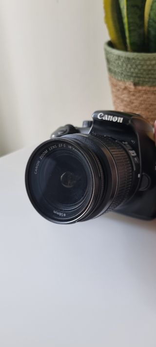 Canon 1100D + Objetivo 18-55mm + Funda +disparador