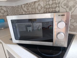 Microondas Konen plateado