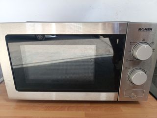 Microondas Konen plateado
