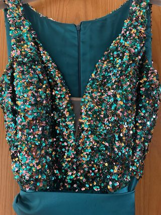 Vestido de fiesta lentejuelas y falda larga