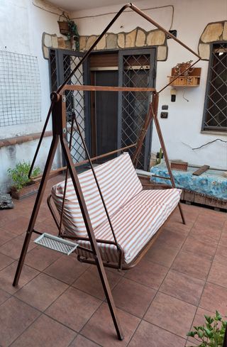 Dondolo da giardino vintage