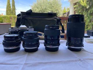 Cámara OLYMPUS OM20 + objetivos y filtros