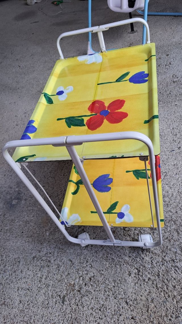 Mesa auxiliar plegable, vintage, con diseño floral