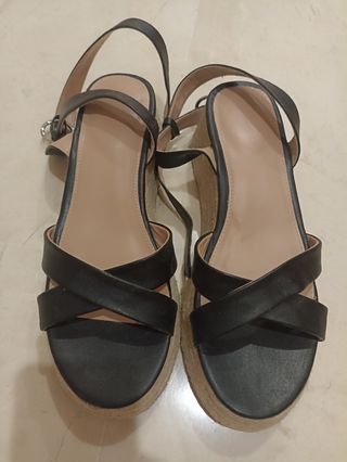 Sandalias cuña esparto negras como nuevas 
