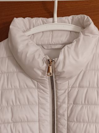 Chaqueta acolchada blanca