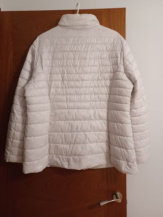 Chaqueta acolchada blanca