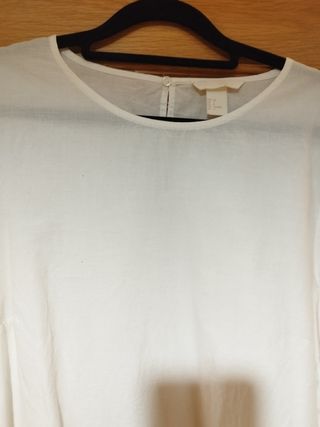 Camisa blanca H&M con troquelado