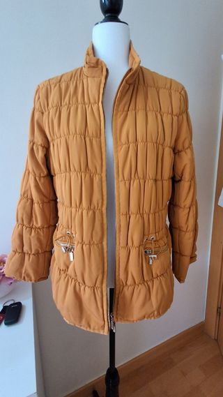 Chaqueta Purificación García Mistaza, acolchada