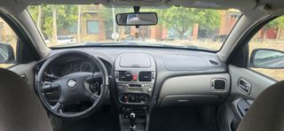 Nissan Almera 2000