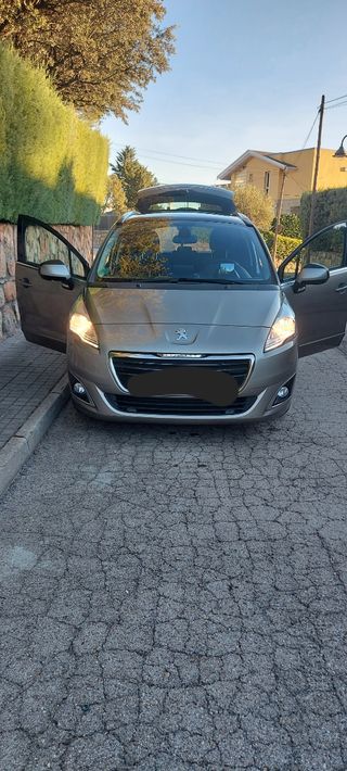 Peugeot 5008 2015
