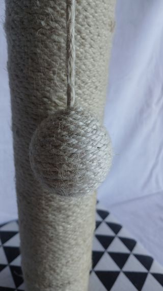 Tiragraffi piccolo per gatti fantasia bianco/nero