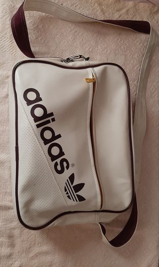 Bolso Adidas Blanco y busdeos.