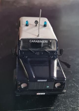 Modellino Auto Carabinieri Defender 90 cinofili 