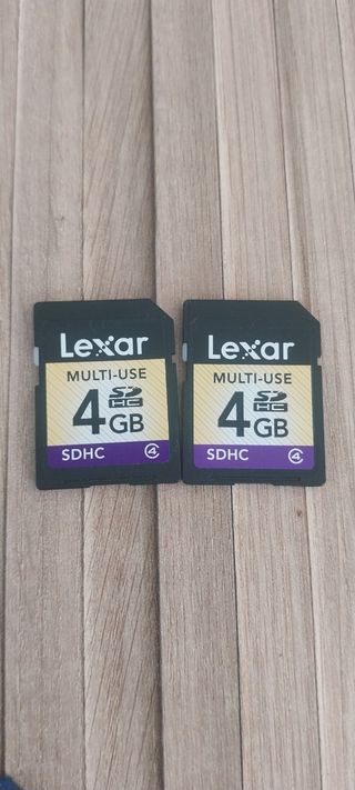 2 schede SDHC Lexar da 4 GB