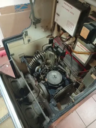 Sinfonolas 2000 de Gedasa. LAS DOS Y MEJORO PRECIO