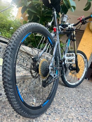 Mtb enduro-descenso 
Personalizada y modificada